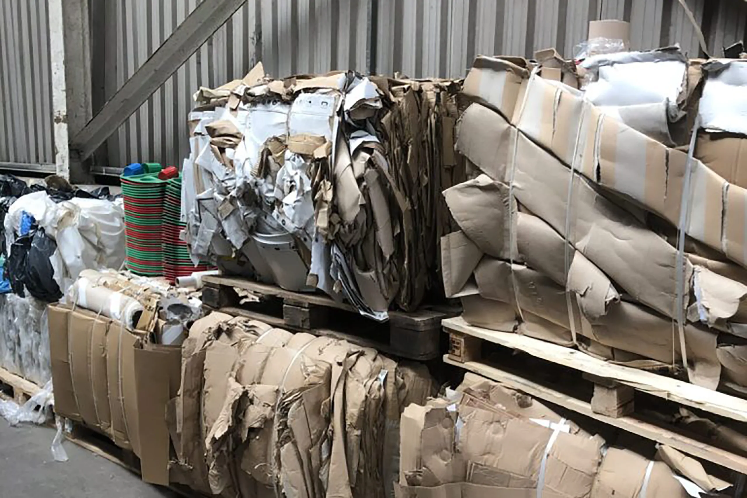 pallet with recycled cardboard