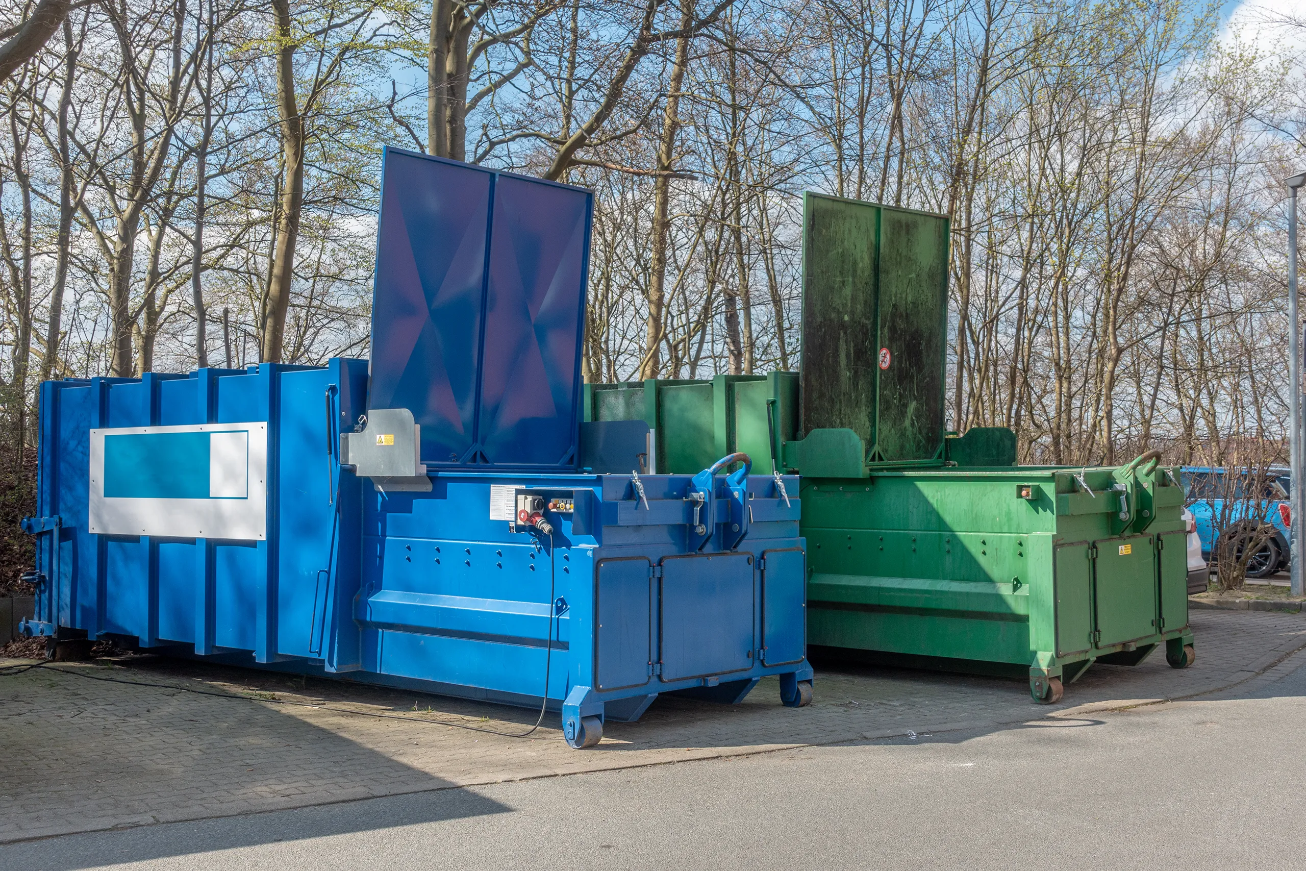 Agecko compactors and balers